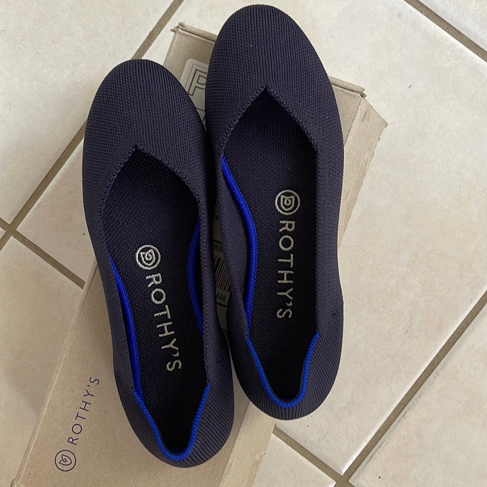 Rothys shoes Maritime Navy size 6.5. Pet free, smoke free house.